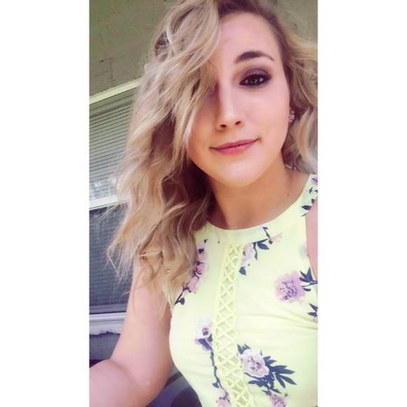 Meet your Posher, Grace - Picture 1 of 8